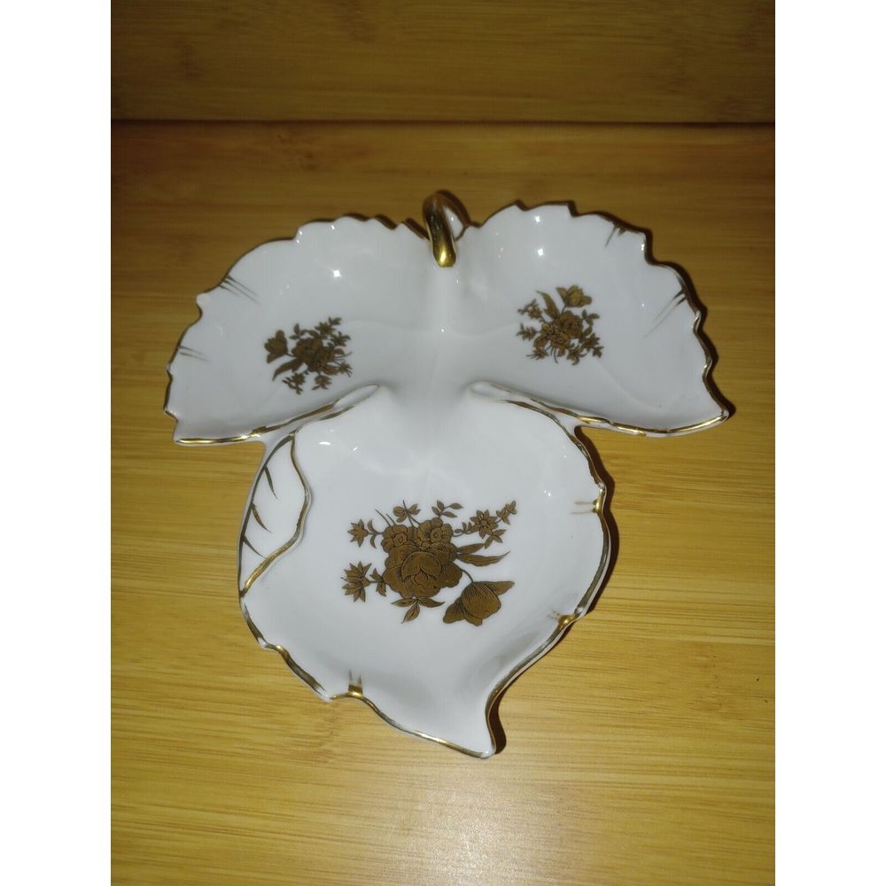 Leaf Shape Dish, Gold Flowers In 3 Sections With Gold‎ Handle